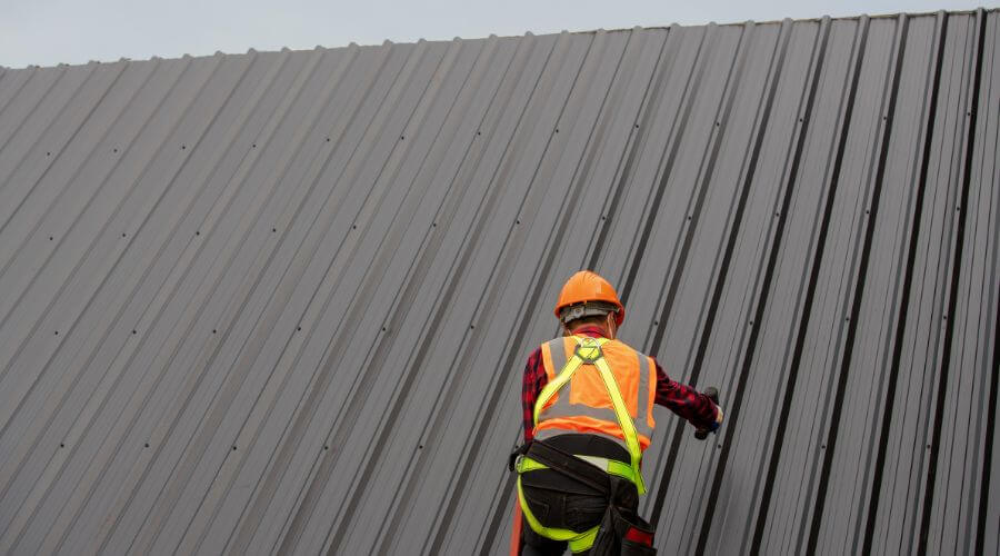 Professional gutter cleaning in Lynbrook, NY